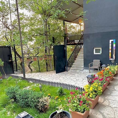 Cosy Studio With Beautiful Garden エレバン エクステリア 写真