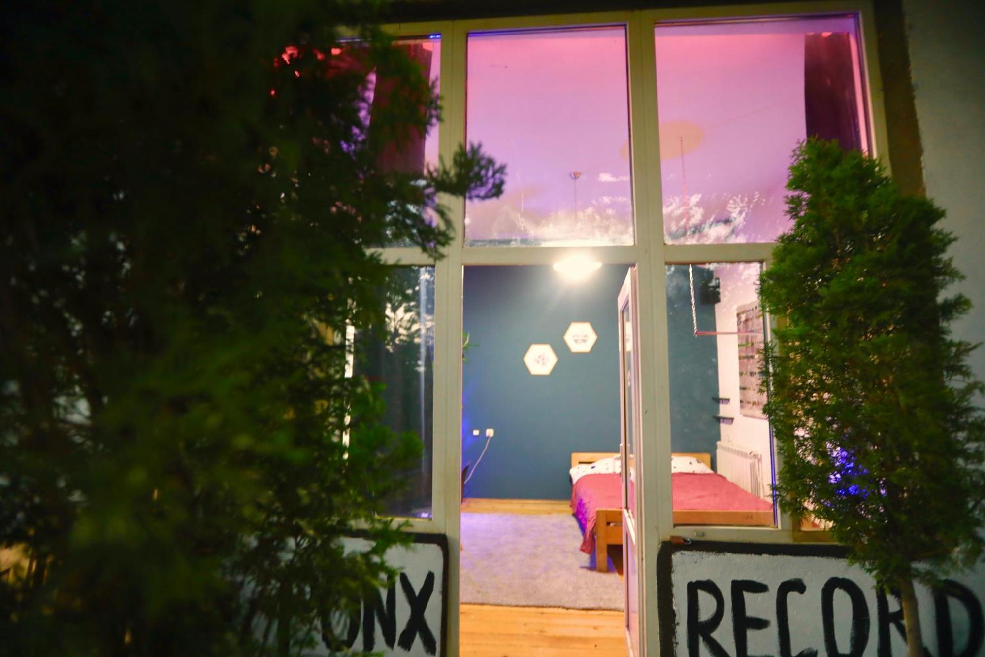 Cosy Studio With Beautiful Garden エレバン エクステリア 写真