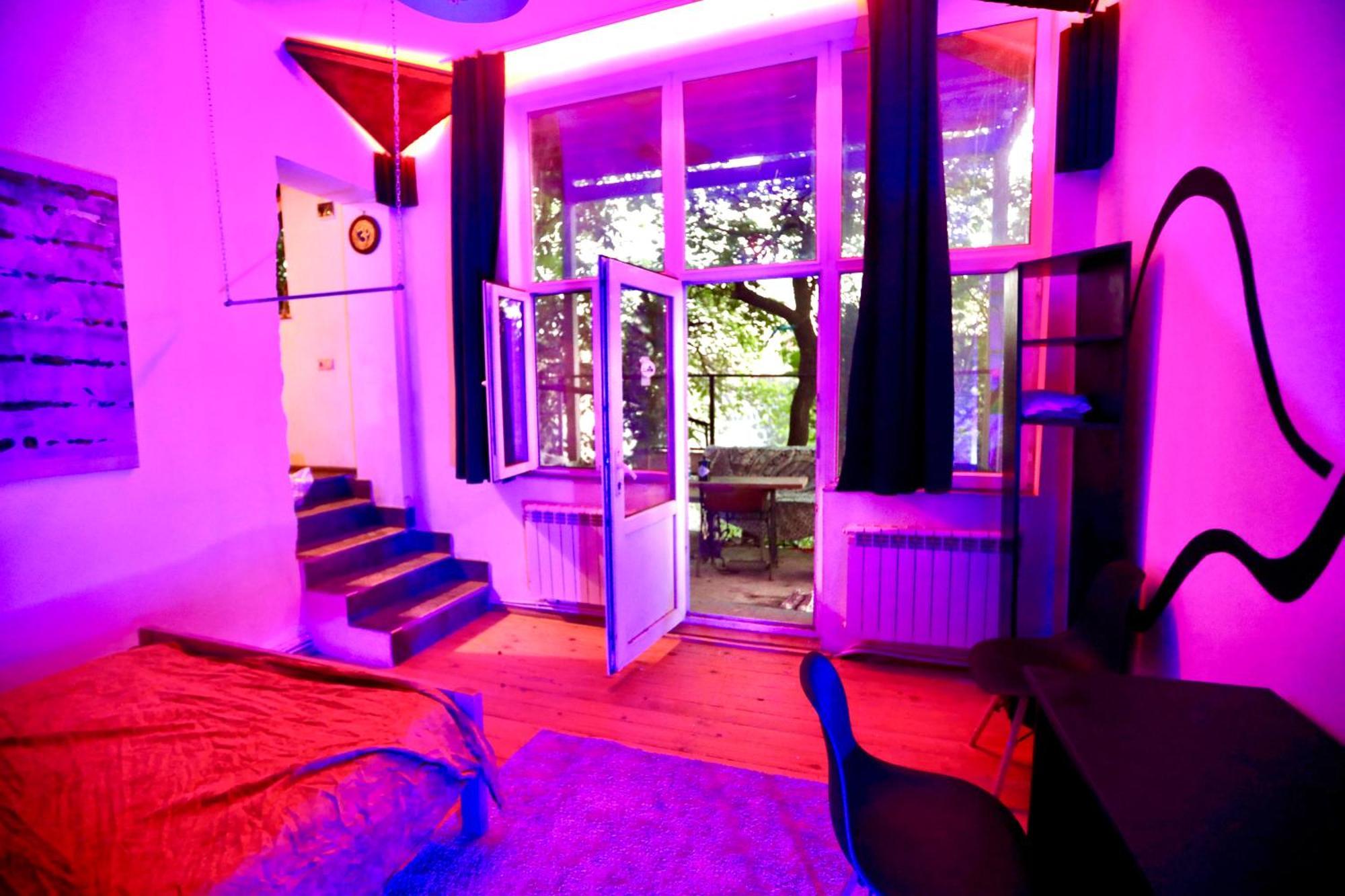Cosy Studio With Beautiful Garden エレバン エクステリア 写真